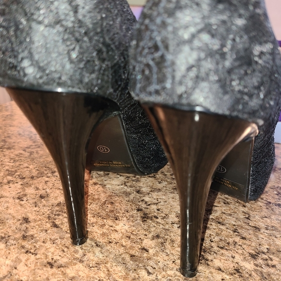 High heel shoes - Picture 4 of 4